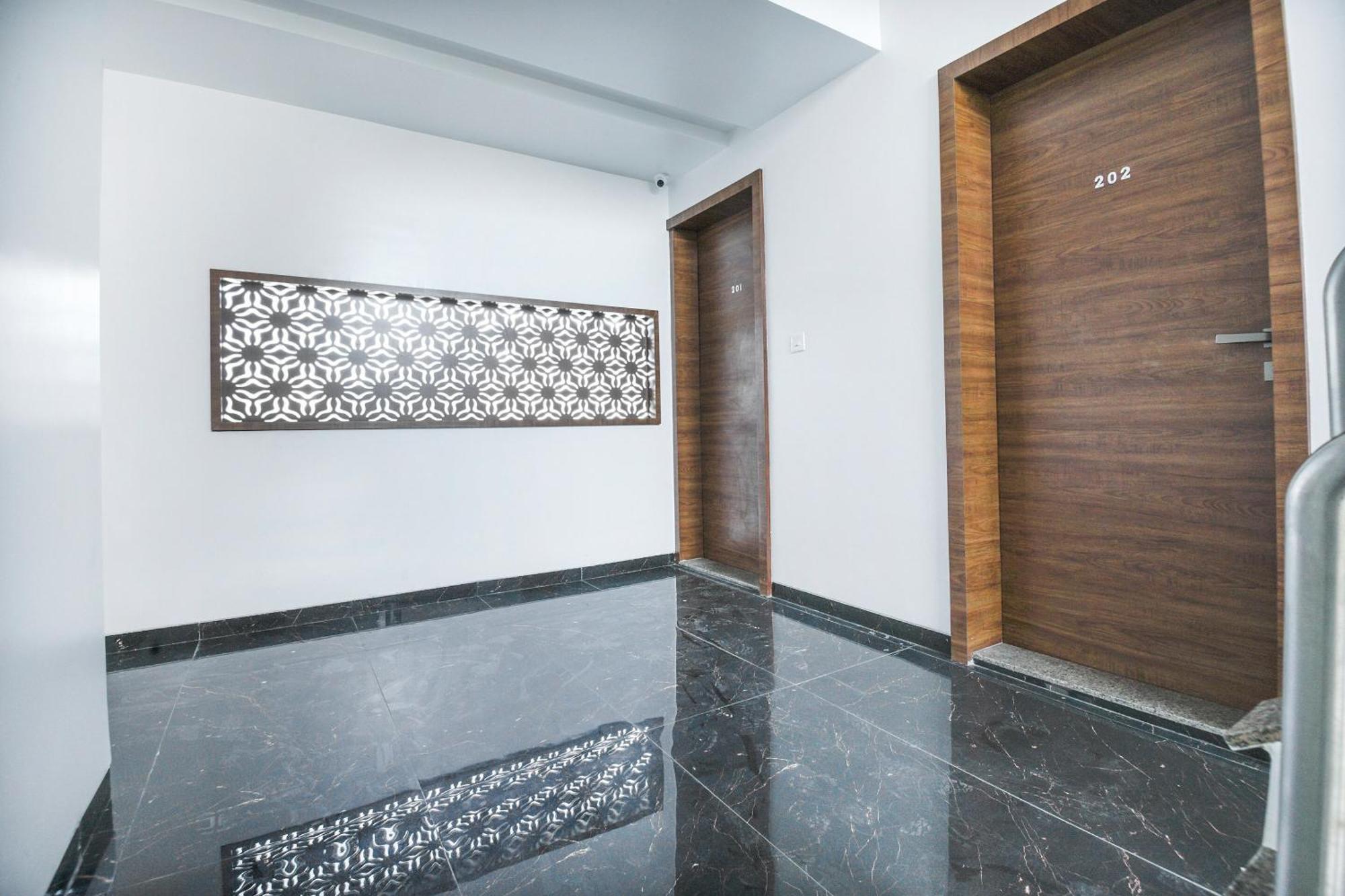 Oyo Flagship Hotel Shreeyash Executive Mangvadi Екстериор снимка